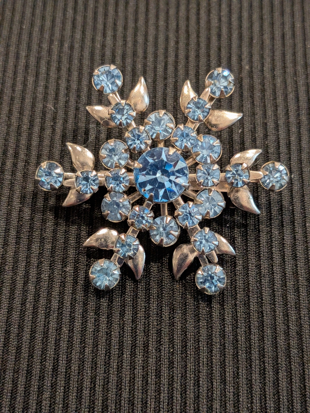 B#5: Vintage 2007s Light Blue Crystal Snowflake Brooch - Elegant Women's Jewelry